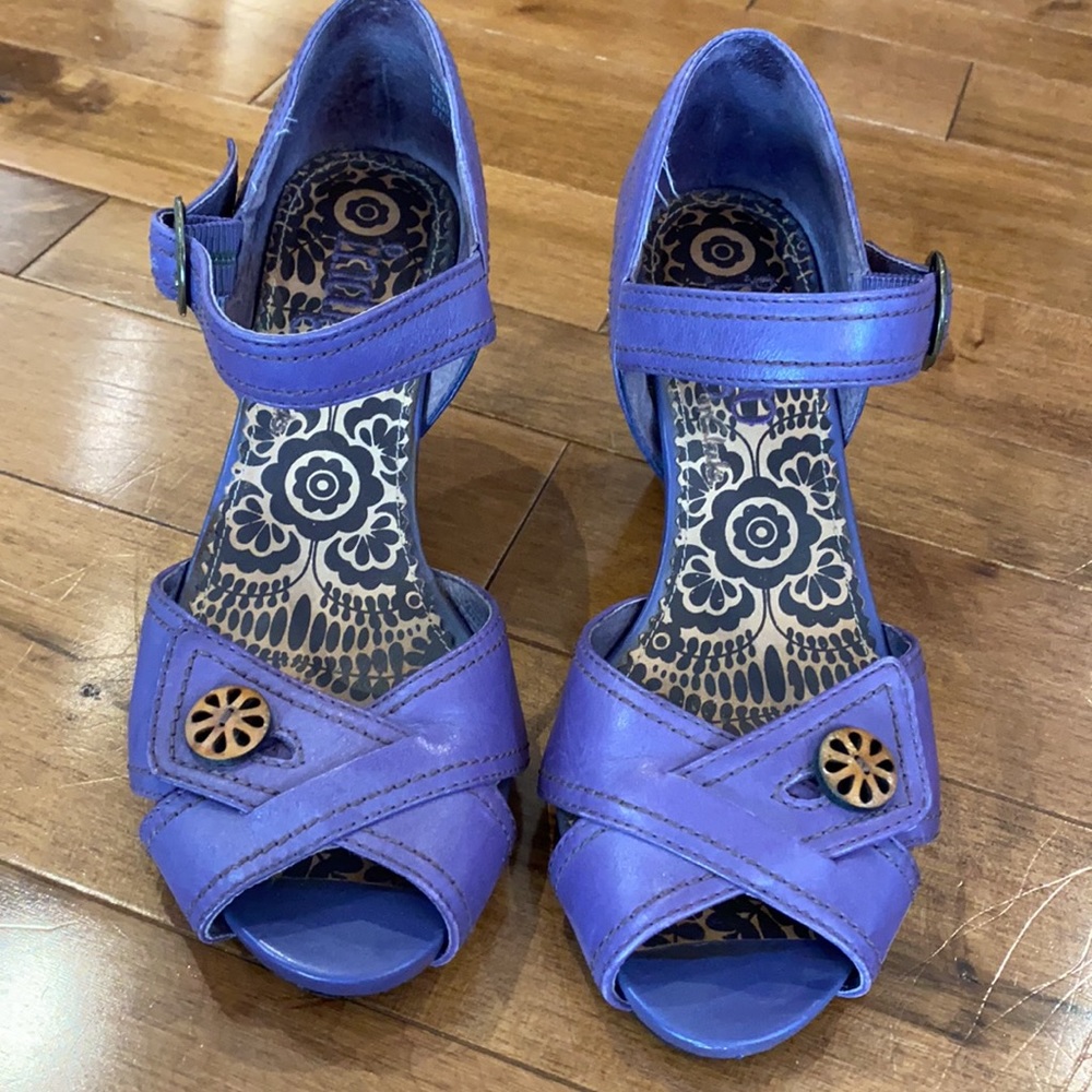 Indigo sandals, purple real leather